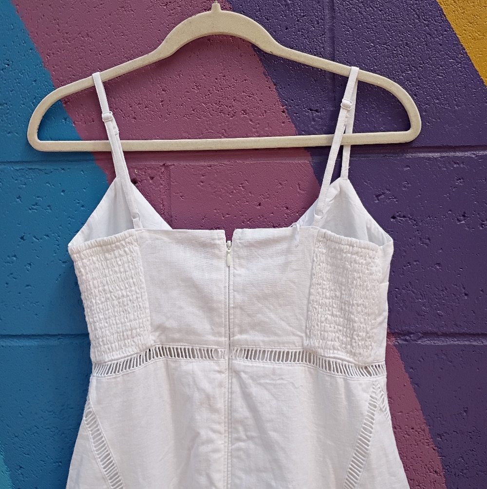 Abercrombie & Fitch White Maxi Dress with Front Keyhole - Picture 9 of 13